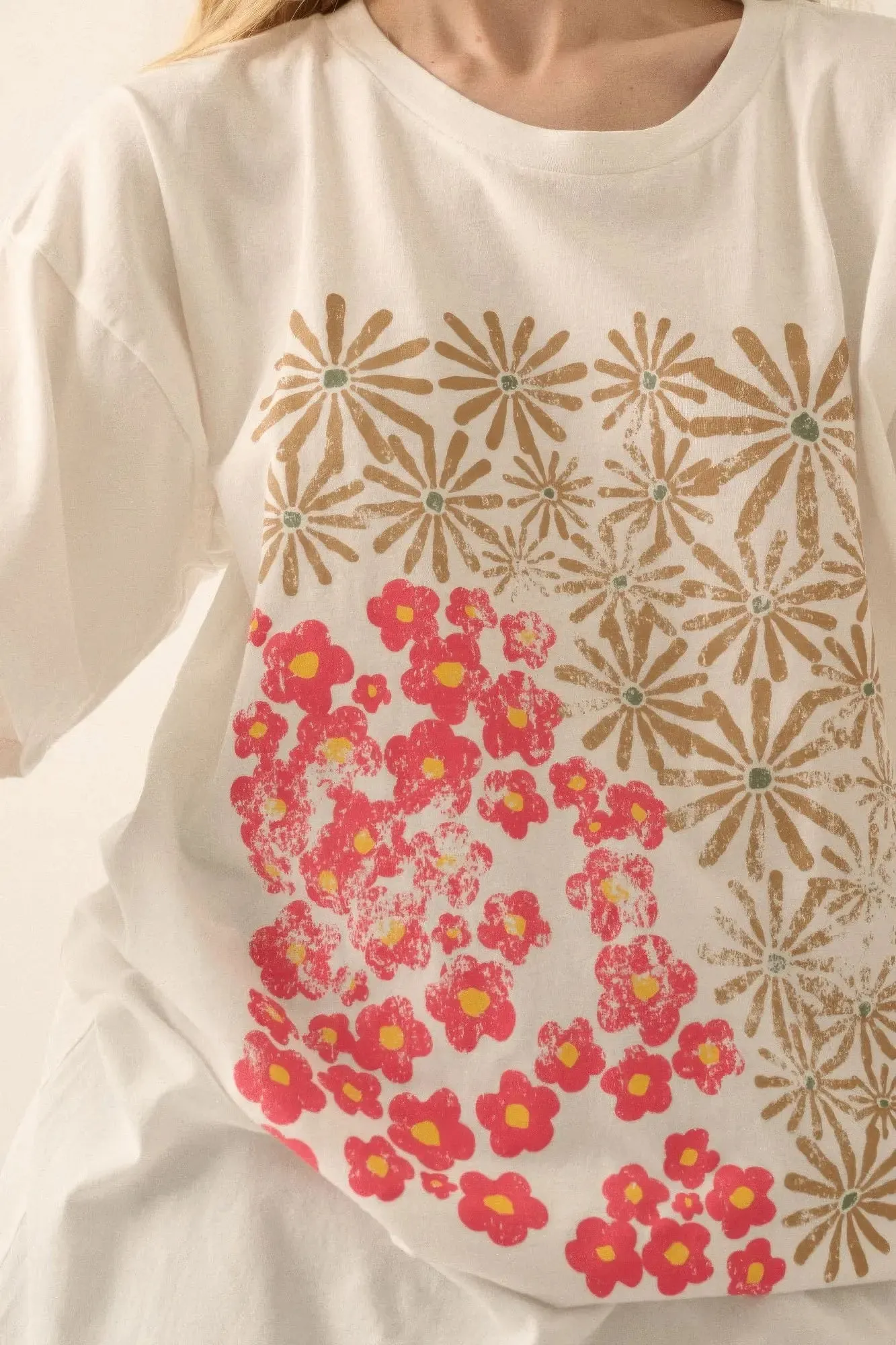 Duo flowers vintage-wash oversized graphic tee