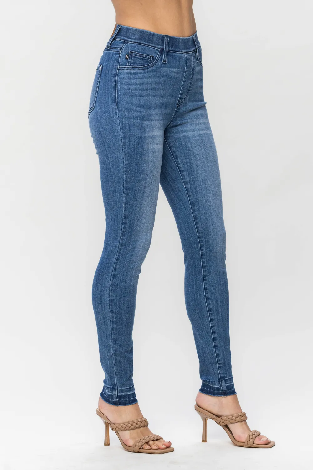 Judy Blue Pull On Skinny Jean