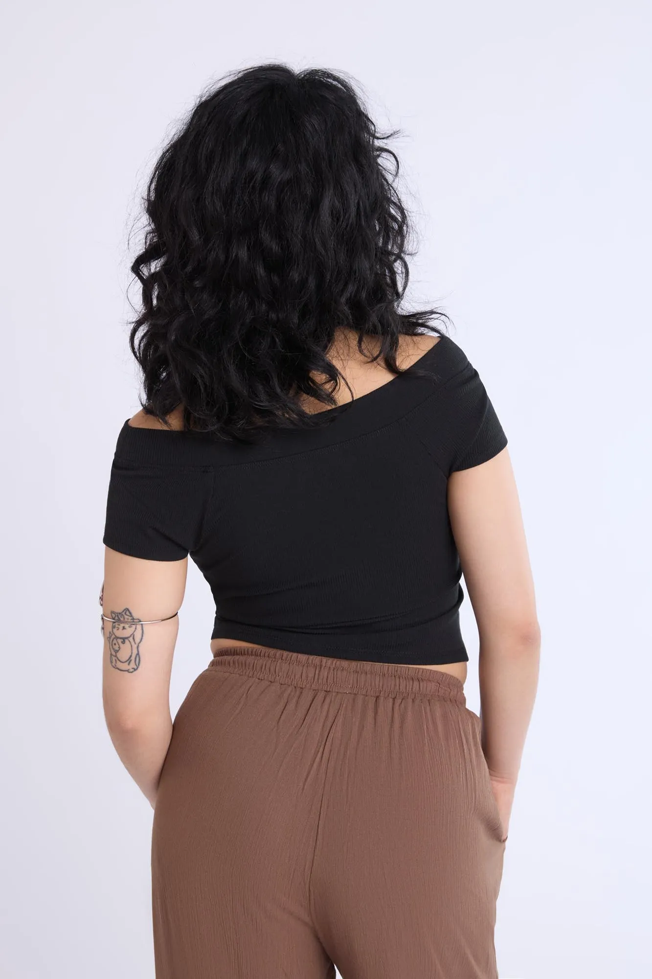 Short Sleeved Off Shoulder Ribbed Knit Top