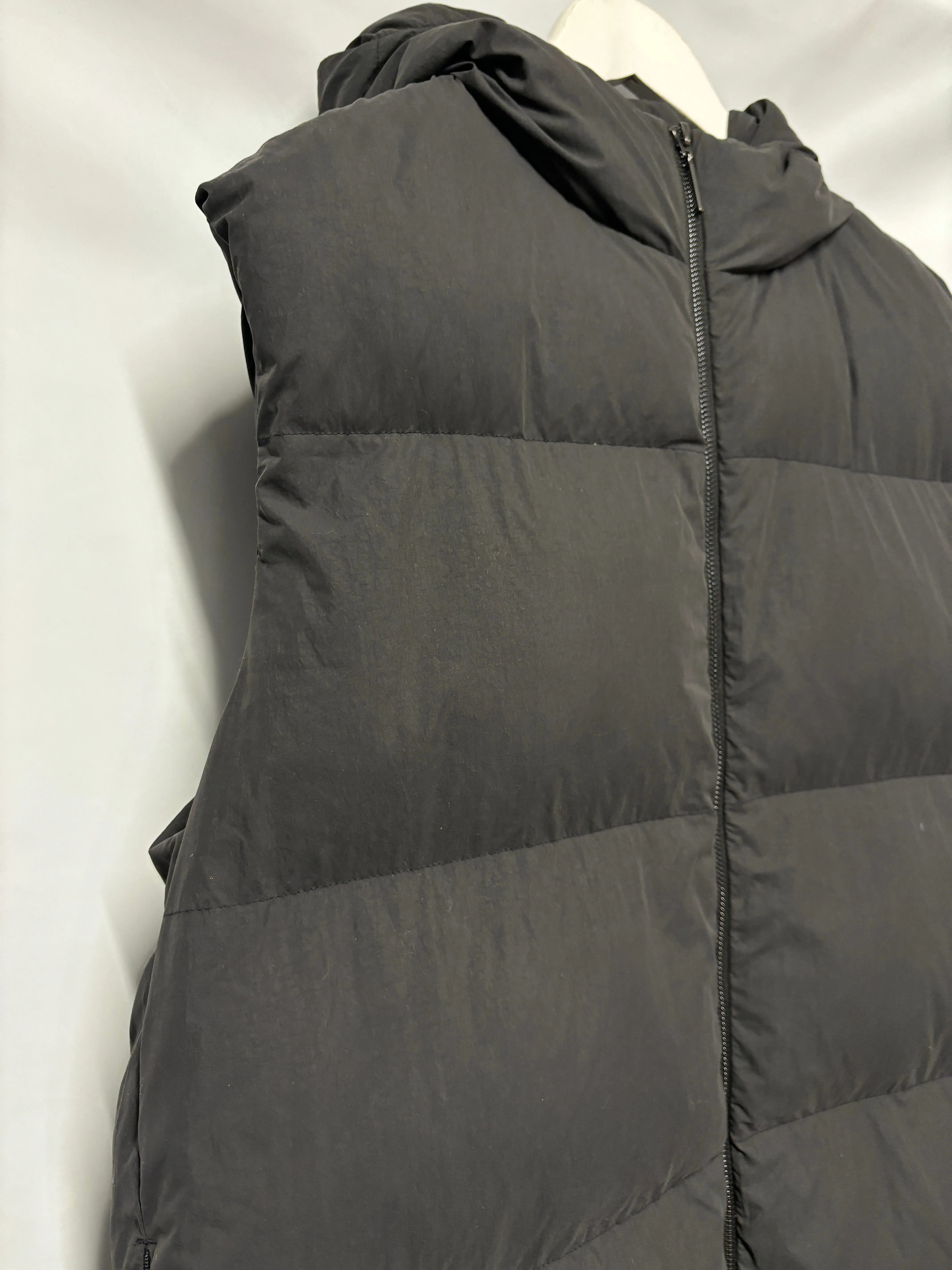 Studio Nicholson Grey Padded Sleeveless Gilet Coat Small