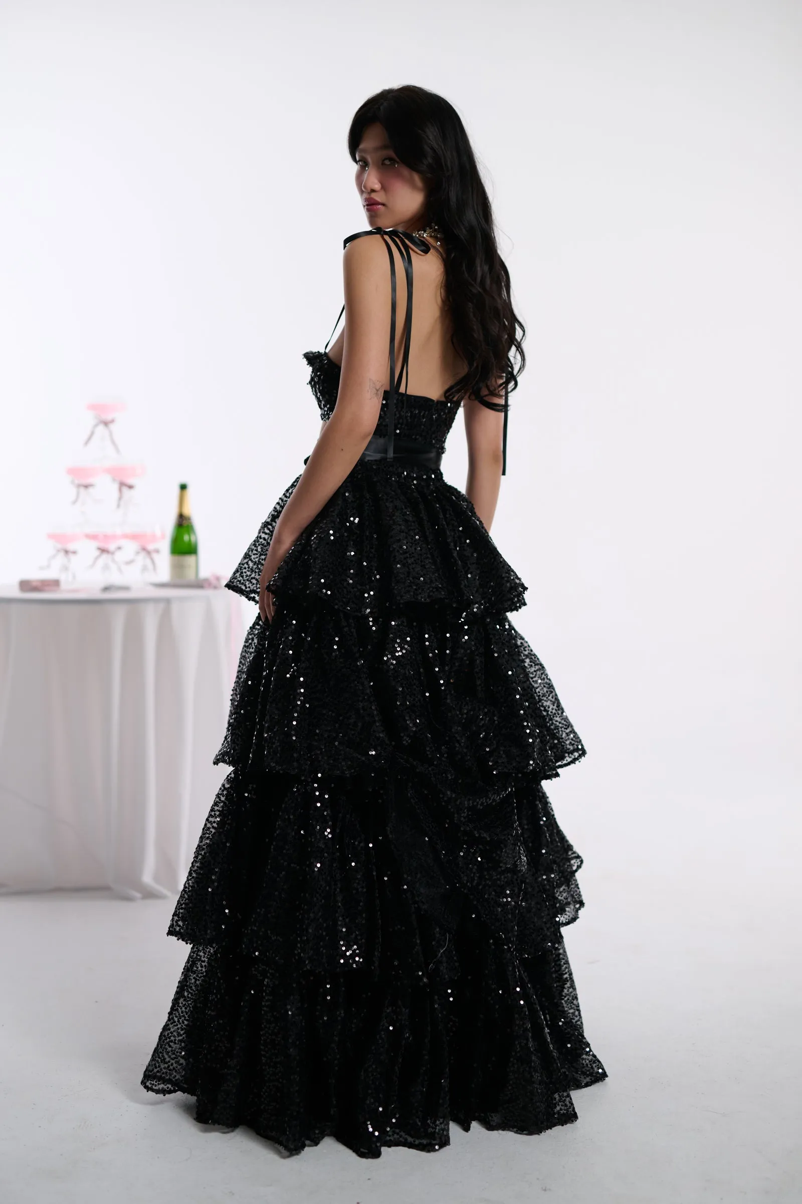 The Onyx Champagne Set