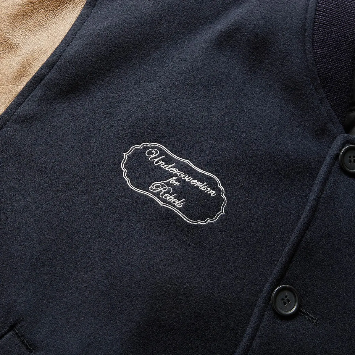 UI2B4202 VARSITY JACKET